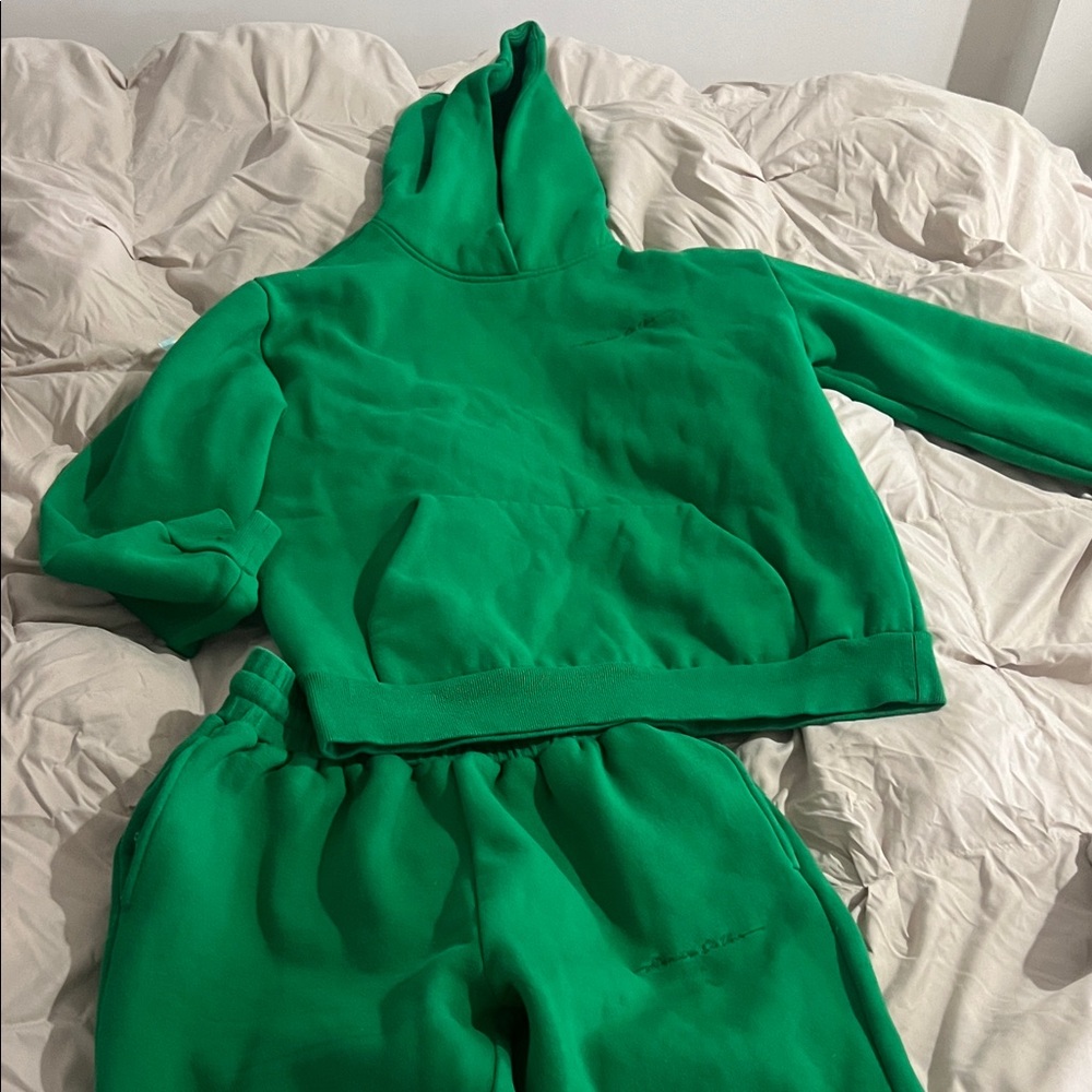 Maniere De Voir Green Track Pants & Hoodie Set